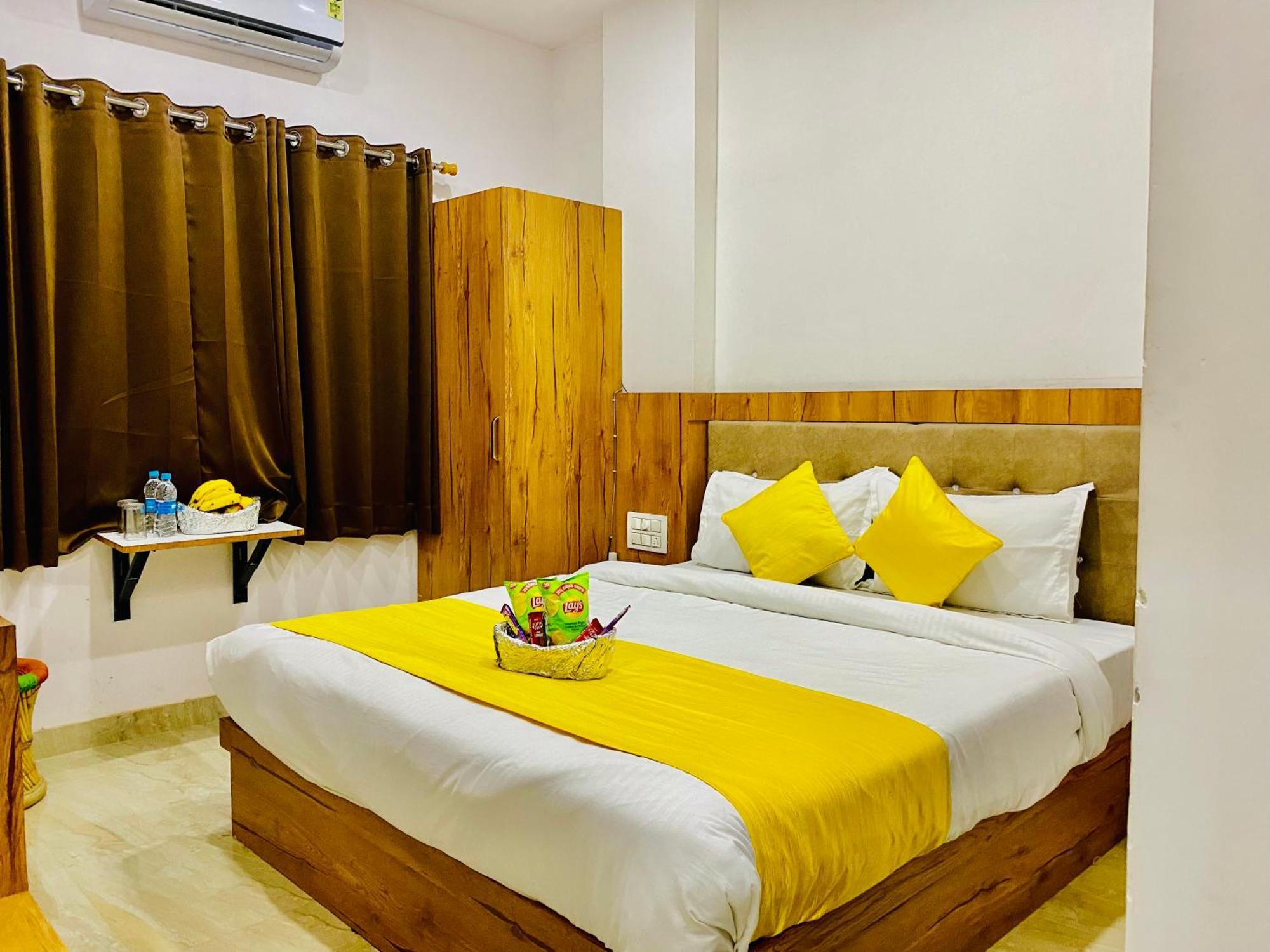 Hotel Vallabh A Lake Facing Balcony Udaipur Esterno foto